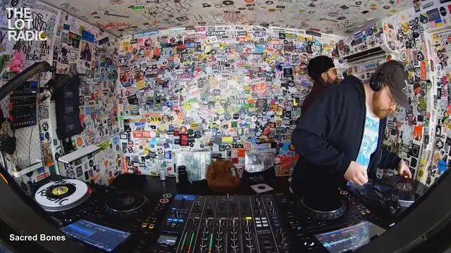 Episode eppCMSuvdce8GwePnFBOe Thumbnail 2