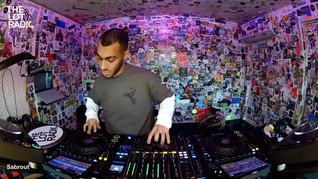 Episode OMx777z9fRphNzFLgkkKm Thumbnail 3