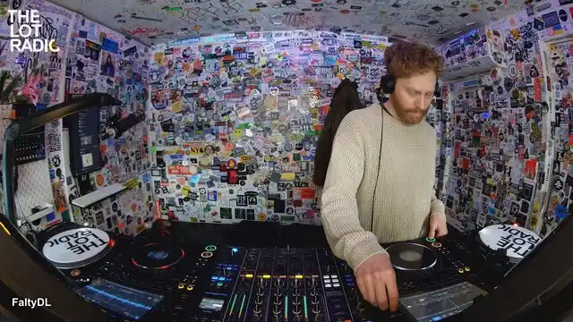 Episode 3lShV8s72rWnPFTP4HbsTo Thumbnail 3