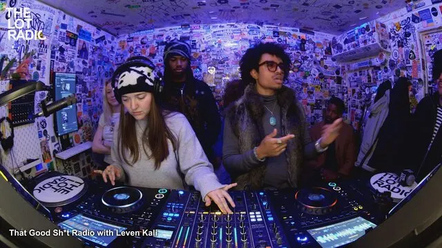 Episode 3QH2K2Lo154tSCWOfkzwub Thumbnail 1