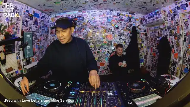 Episode 4Dp5b4hX3CEI8hv6VZbeUX Thumbnail 4