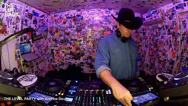 Episode en6FySVLeEIVCVbdS504X Thumbnail 3