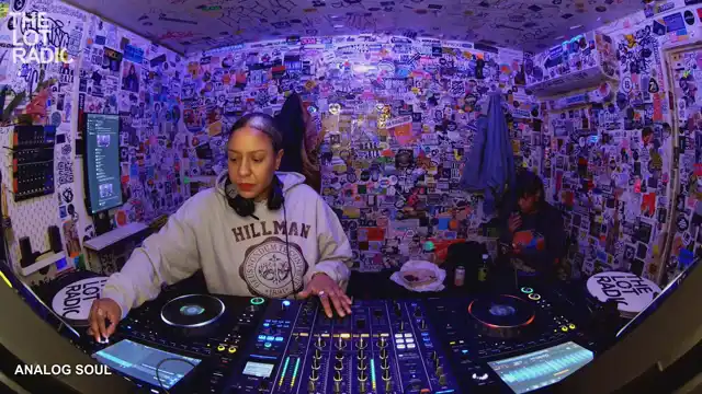 Episode Ju2yMBtNXw32AKPTWaGR4 Thumbnail 3