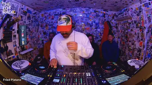 Episode 1un15InY3gCXS7COKCy0UB Thumbnail 5