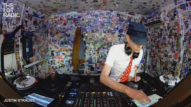Episode 10mCCubgFm9M2ZuRw9z7kZ Thumbnail 4