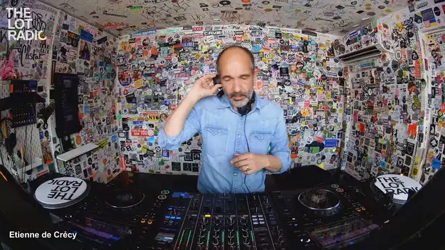 Episode 3ZAiPkbmYnJl8CuOUiU31b Thumbnail 3