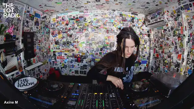 Episode uN9I0O6FqfTouWbbmHS77 Thumbnail 3