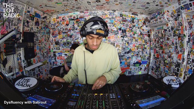 Episode 5Z56GFDTHEiFcqbDEQ8jHi Thumbnail 1