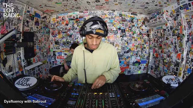 Episode 5Z56GFDTHEiFcqbDEQ8jHi Thumbnail 1