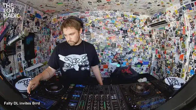 Episode 4aDQYahWxBZyFrLCeNeBpg Thumbnail 5