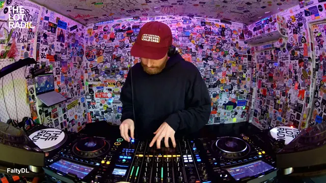 Episode OenLsUbWr8hsKsfUN03ee Thumbnail 2