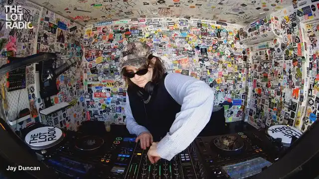 Episode 2MYAqNzBUInj2IjjFyWQvL Thumbnail 2