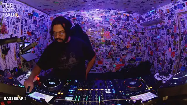 Episode eRU2si5dgffdMxFGILP6t Thumbnail 4