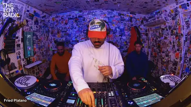 Episode 1un15InY3gCXS7COKCy0UB Thumbnail 3