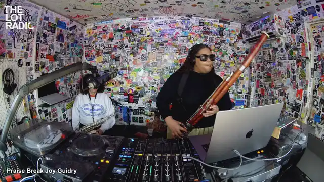 Episode 2vFkTWuKzfMJGUcnsiglbM Thumbnail 5