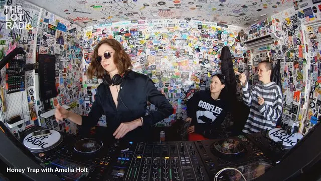 Episode 2yUtwOYy3CK2BarJk6bgXU Thumbnail 1