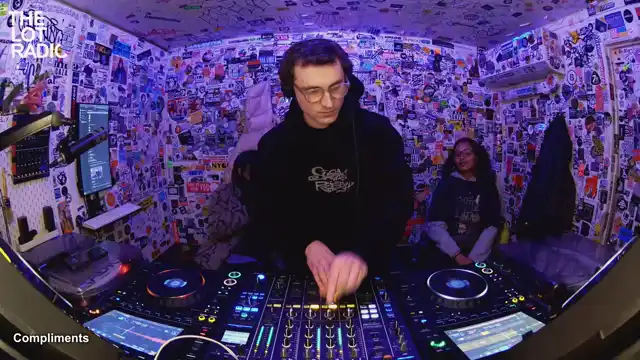 Episode 5O2ZvxnALCBTmQYCATtnxE Thumbnail 4