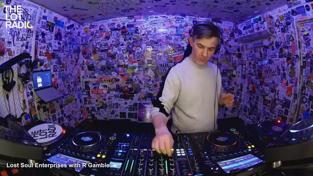 Episode 53GnAf94JF3NXUS5Mc4h6S Thumbnail 3