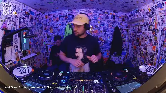 Episode 3QOi8IeAPNtWBziCgPf206 Thumbnail 5