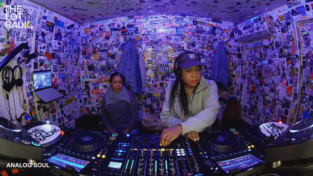 Episode 4Ae88NJFavE2Nm8v9p3dp8 Thumbnail 1