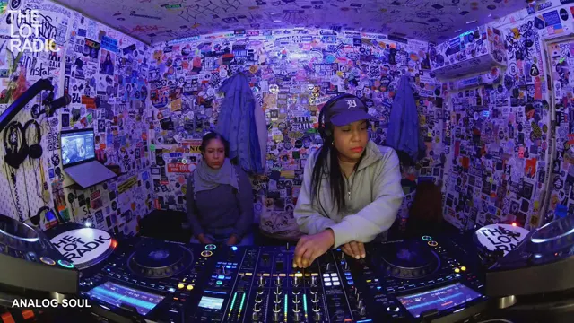 Episode 4Ae88NJFavE2Nm8v9p3dp8 Thumbnail 1