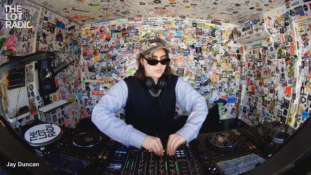 Episode 2MYAqNzBUInj2IjjFyWQvL Thumbnail 1