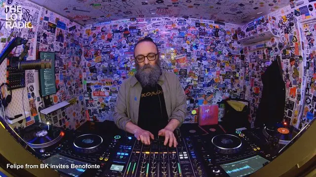 Episode 6aUQsy9Rae0YEdjSfODz43 Thumbnail 1