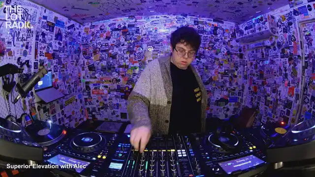 Episode 46hPUaigHIWsdSgOOFxhOM Thumbnail 3