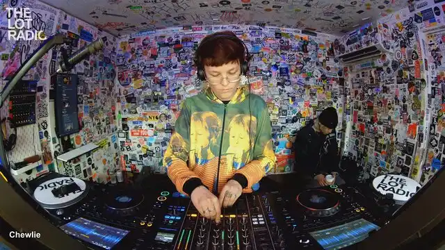 Episode 489AzHlDjVfDzeDE3Q4II1 Thumbnail 2