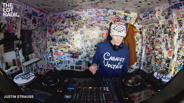 Episode 1Fh67CwB50QEbhVRj6IgXa Thumbnail 4