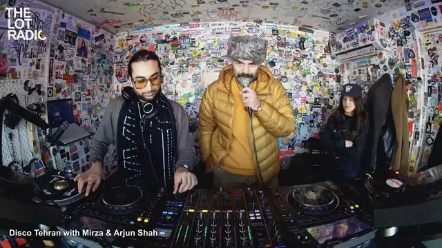 Episode 1Ujtk1BNpxapLd9sa81W0G Thumbnail 3