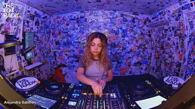 Episode 5VKhH1fQXbcnq9BG4xJKYu Thumbnail 3