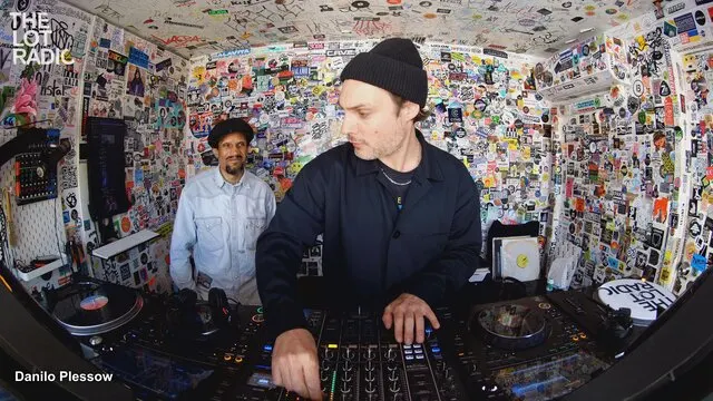 Episode 4Cpe93aw5vQn9v7TLHYGME Thumbnail 1