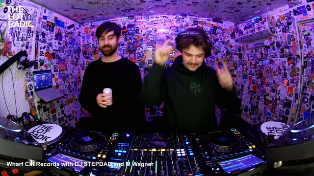 Episode 7xxlYBr1tXZIQajnbM4uMh Thumbnail 4