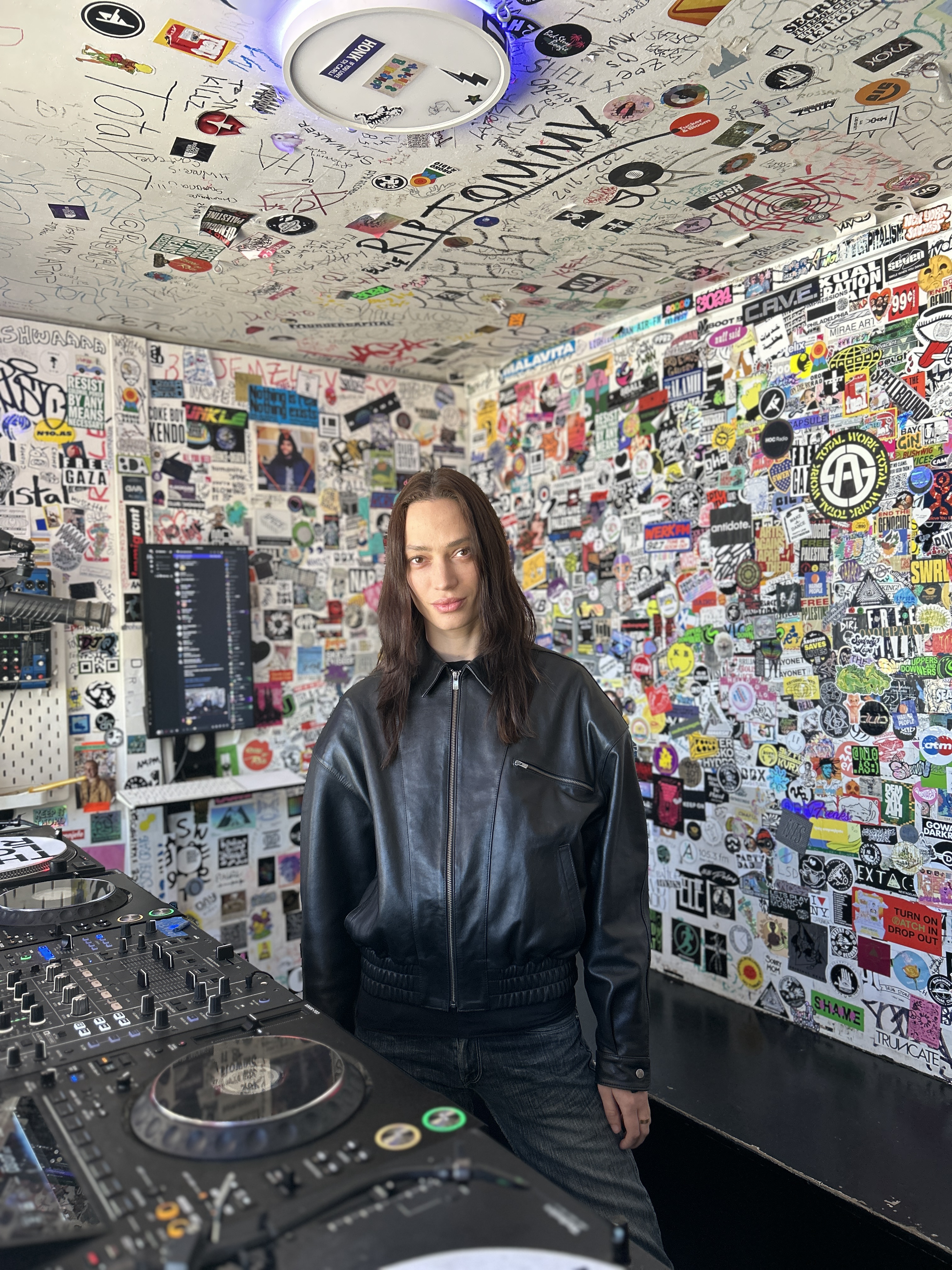 5lvom4u88vp8l0s5b2nfk8oc9s