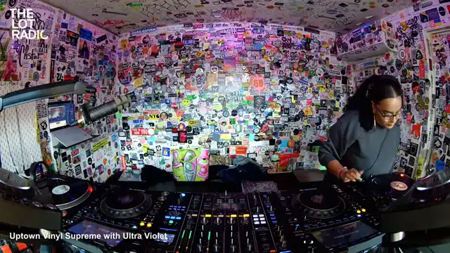 Episode 1Ii3uZBAvbdlIxcMPhTu5X Thumbnail 3