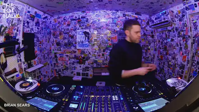 Episode 4AxlEXT52Y11AZkkO0wj0p Thumbnail 2