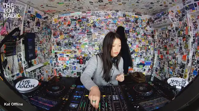 Episode 3vHPalWoncetR9bIWQk65g Thumbnail 5