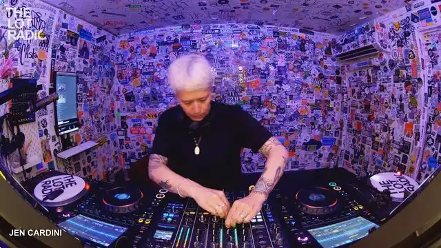 Episode 5fpBme2OfKAAcMAUAsOC5J Thumbnail 2