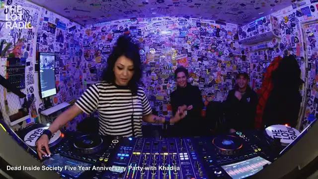 Episode 3L2FakCilGAC1mLVeFhVj4 Thumbnail 2