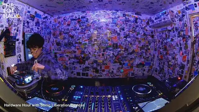 Episode 2ejbXRZqHlfgDo2kvlC493 Thumbnail 4