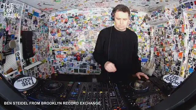 Episode 7ewYrvBWjFrnn6YEyI5S04 Thumbnail 3