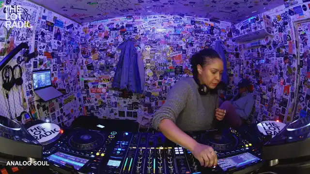 Episode 4Ae88NJFavE2Nm8v9p3dp8 Thumbnail 3