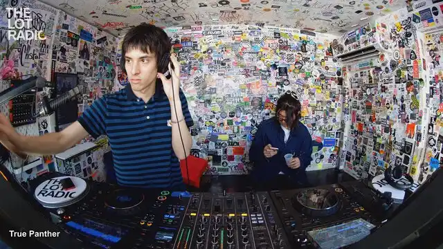 Episode 4W4gWw6u2K4U3OYlHke9GU Thumbnail 4