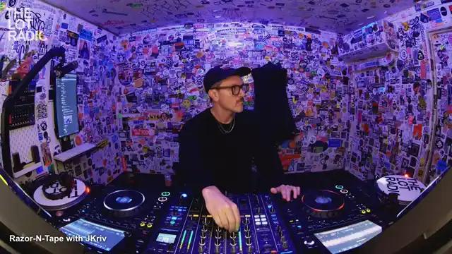 Episode 1TPKrFkht4r4NVnuwDMUXC Thumbnail 4