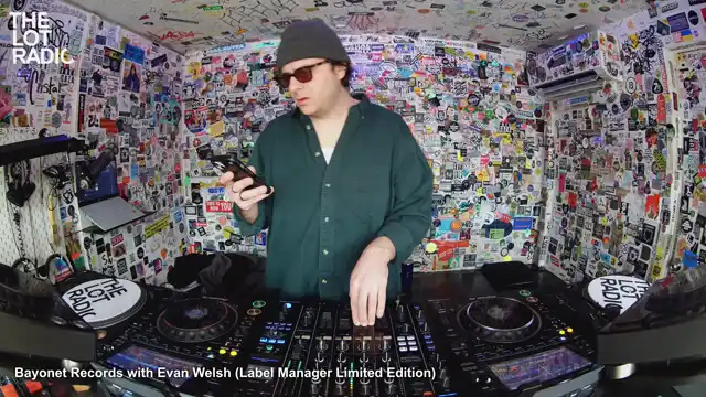 Episode 4ZZmHWpgIYbTw9DXEtuwQB Thumbnail 3