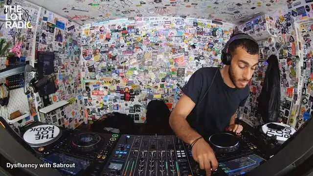 Episode 7rPWzDieUBilPSjFs665PH Thumbnail 2