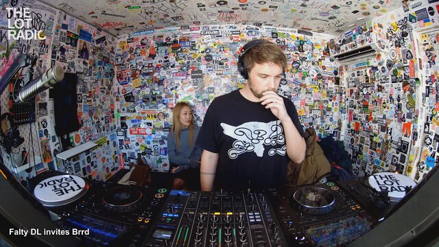 Episode 4aDQYahWxBZyFrLCeNeBpg Thumbnail 1