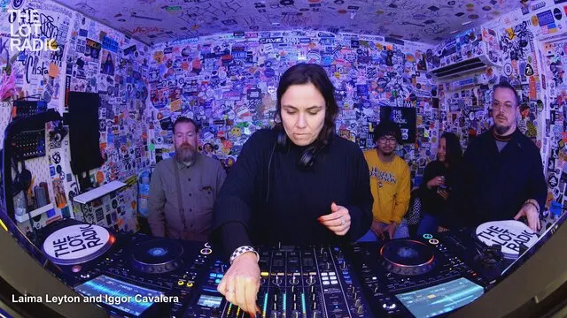 Episode 4sAuu7X7xjxrQfhzY4huZC Thumbnail 1