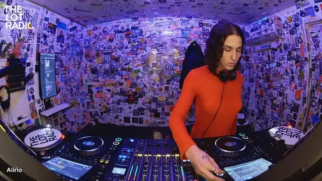 Episode 6YWsMrmCsoKCXyq8Wr2cVt Thumbnail 5